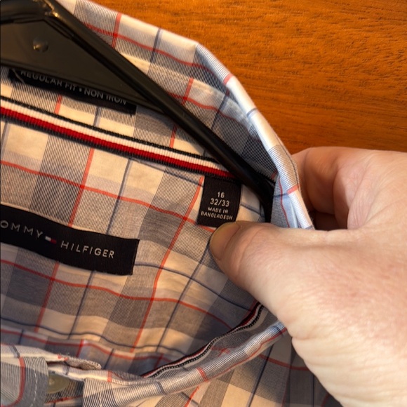 Sale! 30% off all bundles Tommy Hilfiger White and Red Casual Button Down Shirt - Picture 3 of 3